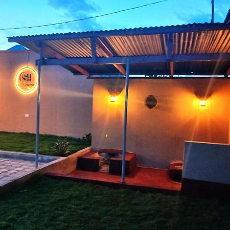 Safi House Panzió Boma la Ngombe Kültér fotó