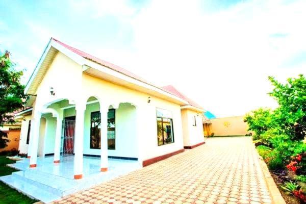Safi House Panzió Boma la Ngombe Kültér fotó